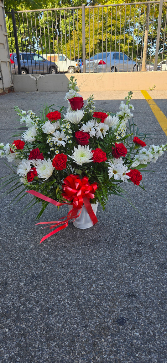 Red y White Floor Basket